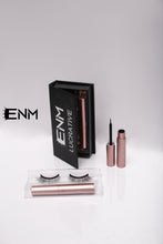 Load image into Gallery viewer, LUCRATIVE Single Pair Magnetic Lashes With Liner